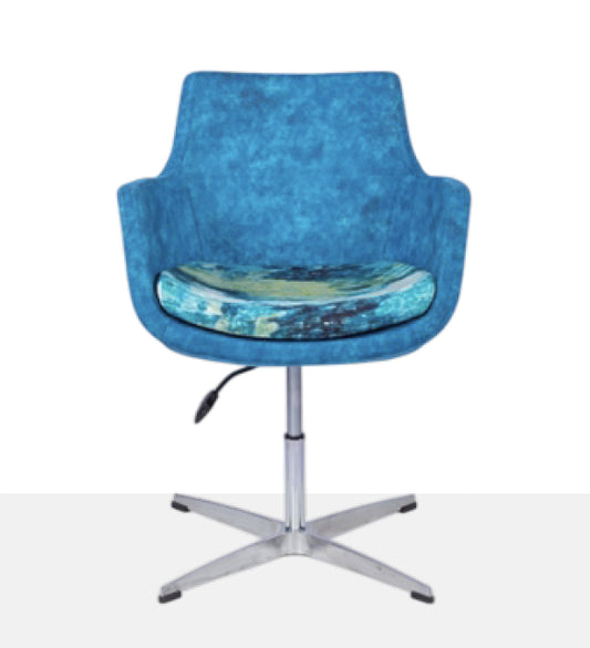 DLC 707 Lounge Chair (Without Fabric)